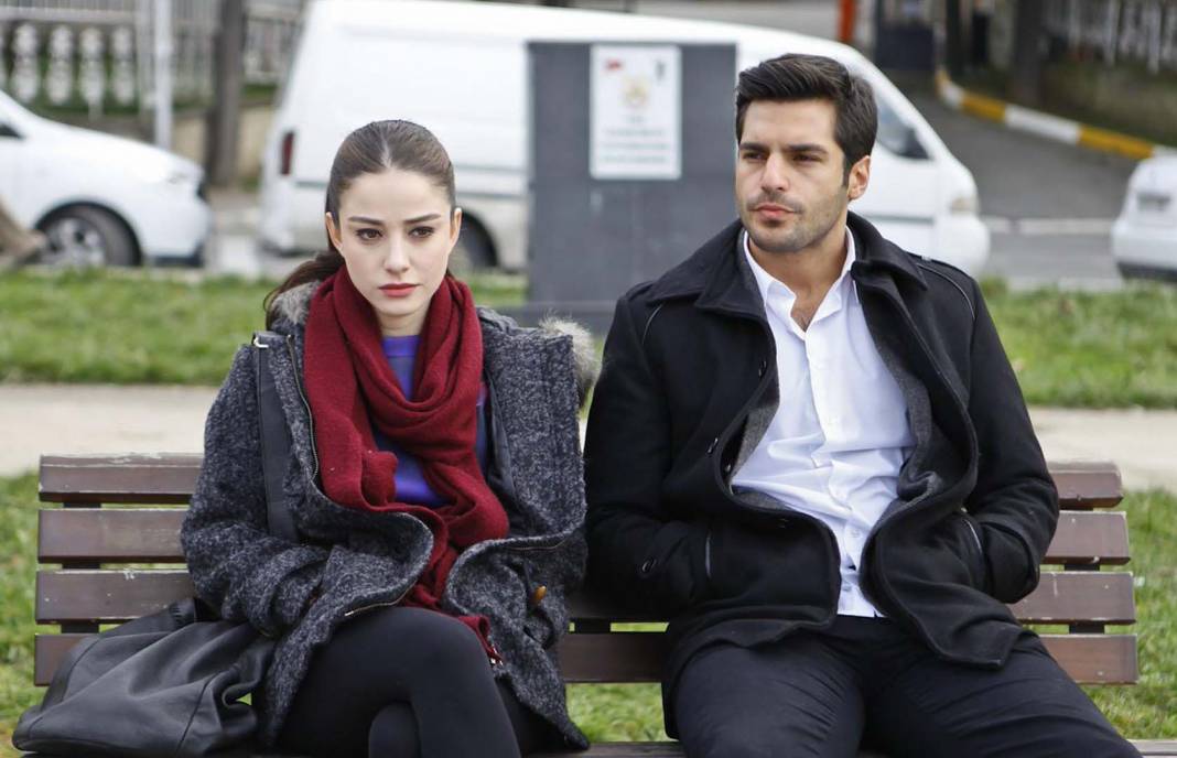 Kiraz Mevsimi'nin Öykü ve Ayaz'ı sonunda nikah masasına oturdu! Çiçeği burnunda çift Özge Gürel ve Serkan Çayoğlu'nun o hamlesi duygulandırdı! 5