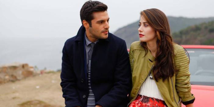 Kiraz Mevsimi'nin Öykü ve Ayaz'ı sonunda nikah masasına oturdu! Çiçeği burnunda çift Özge Gürel ve Serkan Çayoğlu'nun o hamlesi duygulandırdı!