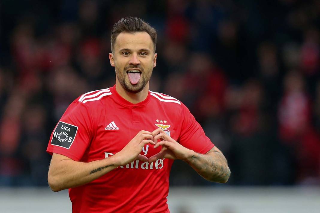 Galatasaray transferde atağa kalktı! Haris Seferovic aslan oldu! İşte sözleşme detayları... 4