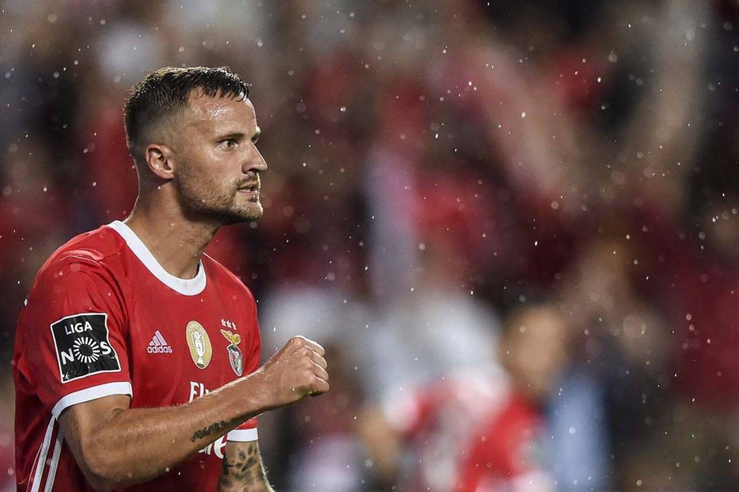 Galatasaray transferde atağa kalktı! Haris Seferovic aslan oldu! İşte sözleşme detayları... 6