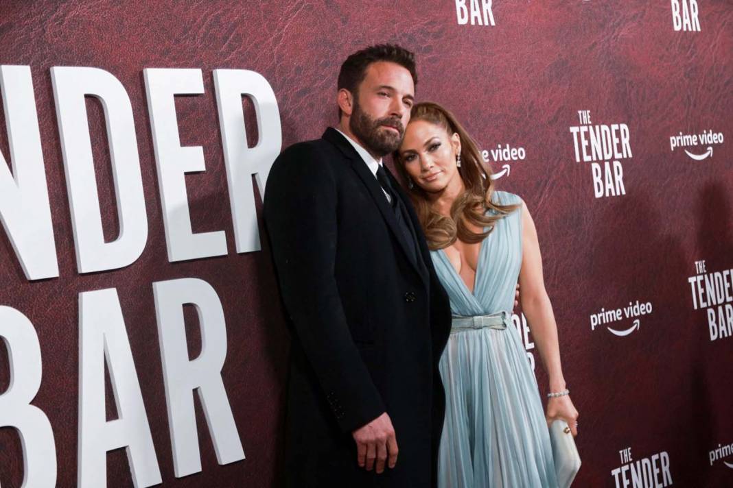 "Exten next oldu" 20 yıl önce nişanlanıp 2 yıl sonra ayrılan Jennifer Lopez ile Ben Affleck evlendi! 6