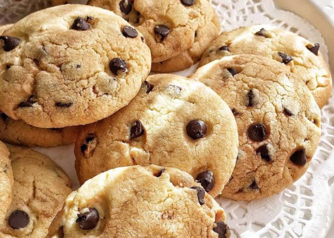 Bayatlamıyor, lezzetini kaybetmiyor! Toz pudingli kurabiyenizi yiyenler tarif için sıraya girecek! 9