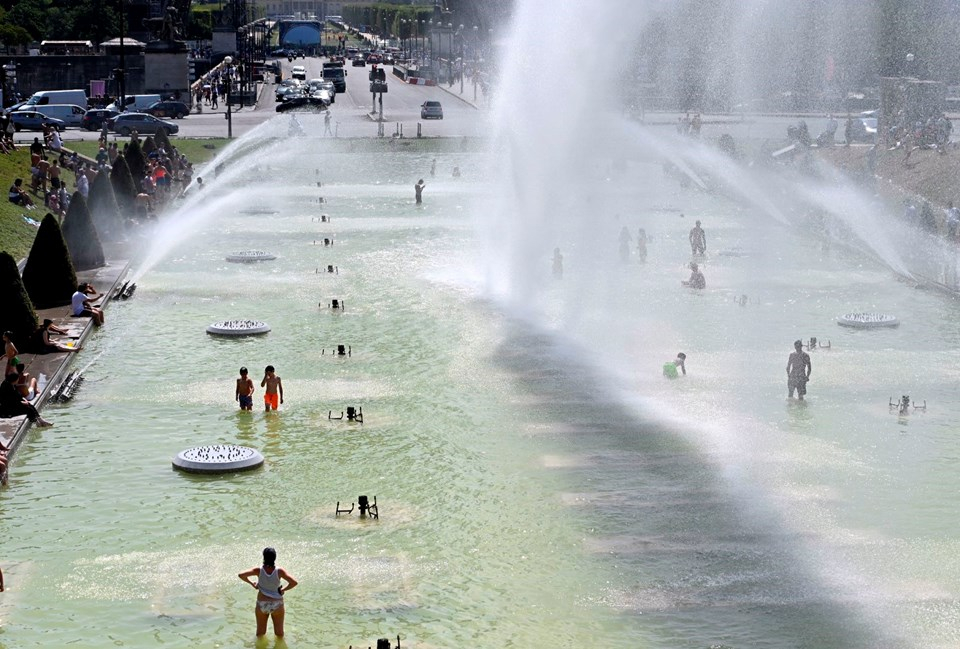 Felaket filmlerini aratmıyor! Avrupa sıcak hava dalgasının etkisinde 9