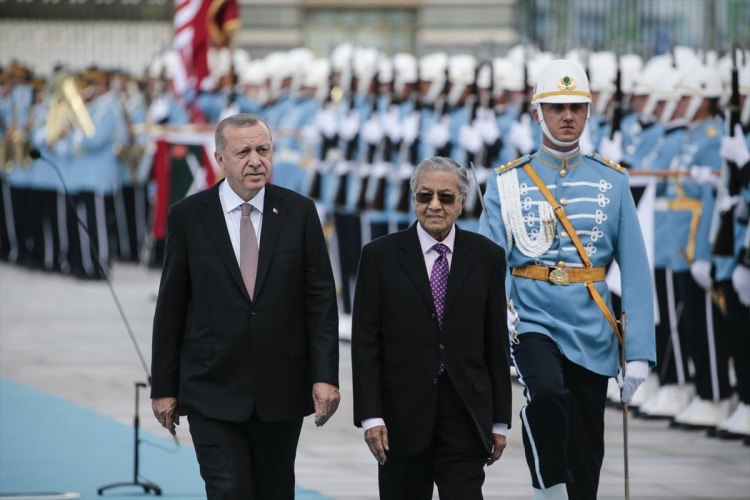 Cumhurbaşkanı Erdoğan ile Malezya Başbakanı görüşmesinde dikkat çeken anlar! 8
