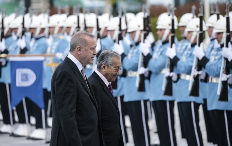 Cumhurbaşkanı Erdoğan ile Malezya Başbakanı görüşmesinde dikkat çeken anlar! 9