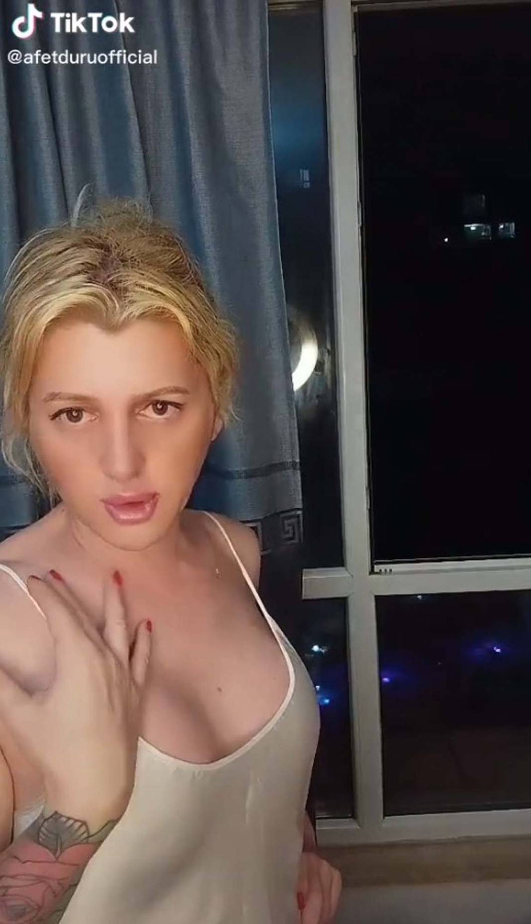 TikTok fenomeni Afet Duru'nun erkek hali ortaya çıktı! 7