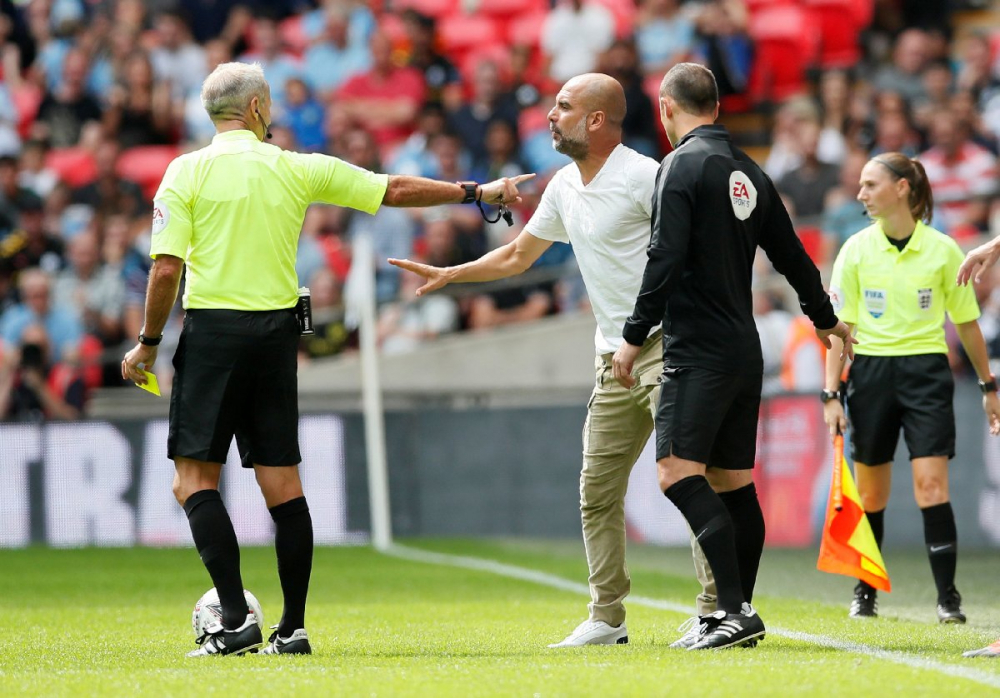 Sarı kart gören ilk Premier League menajeri! Guardiola, Liverpool Manchester City maçında  tarihe geçti 13