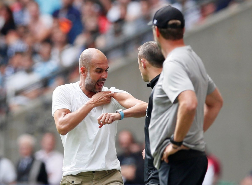 Sarı kart gören ilk Premier League menajeri! Guardiola, Liverpool Manchester City maçında  tarihe geçti 6