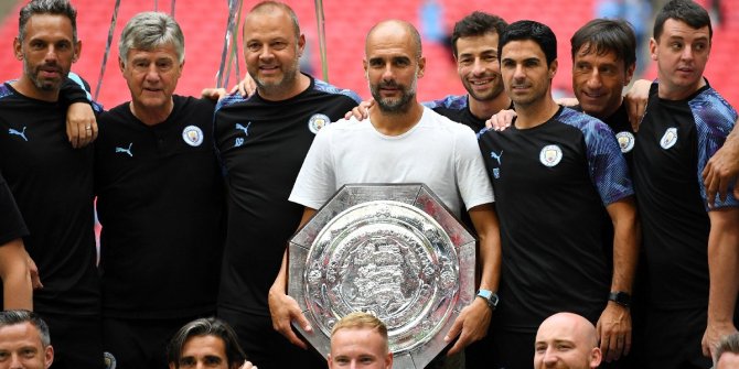 Sarı kart gören ilk Premier League menajeri! Guardiola, Liverpool Manchester City maçında  tarihe geçti