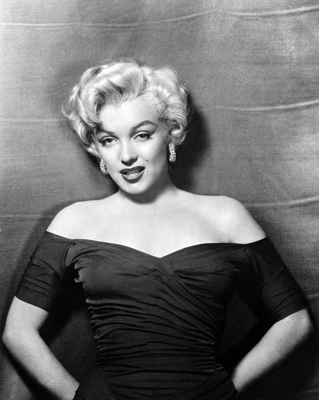 Marilyn Monroe'nun bilinmeyen hayat sırları! Kekemelik, kirli yatak odası alışkanlığı, duş almama ve daha fazlası... 6