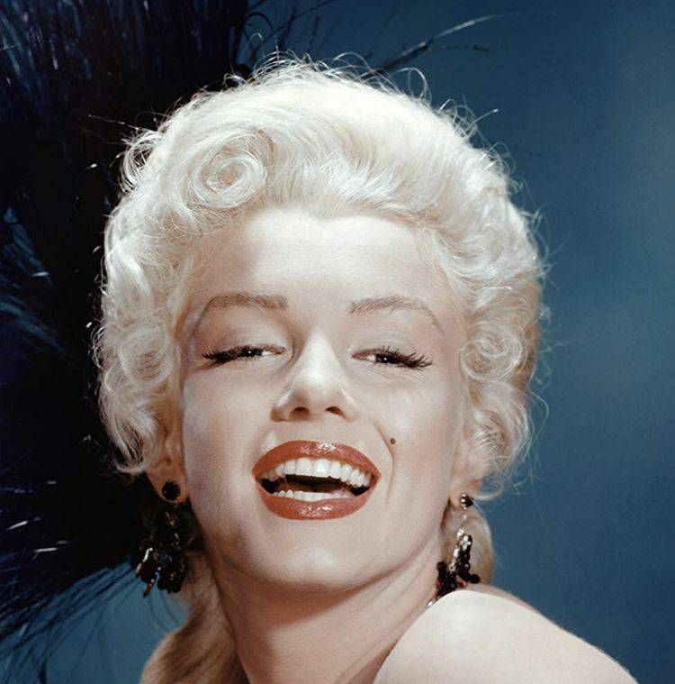 Marilyn Monroe'nun bilinmeyen hayat sırları! Kekemelik, kirli yatak odası alışkanlığı, duş almama ve daha fazlası... 7