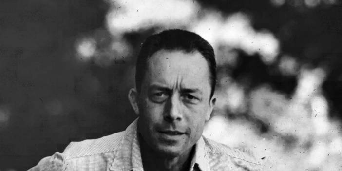 Tek başına mutlu olmaktan utandıran Albert Camus'tan iz bırakan 15 alıntı...