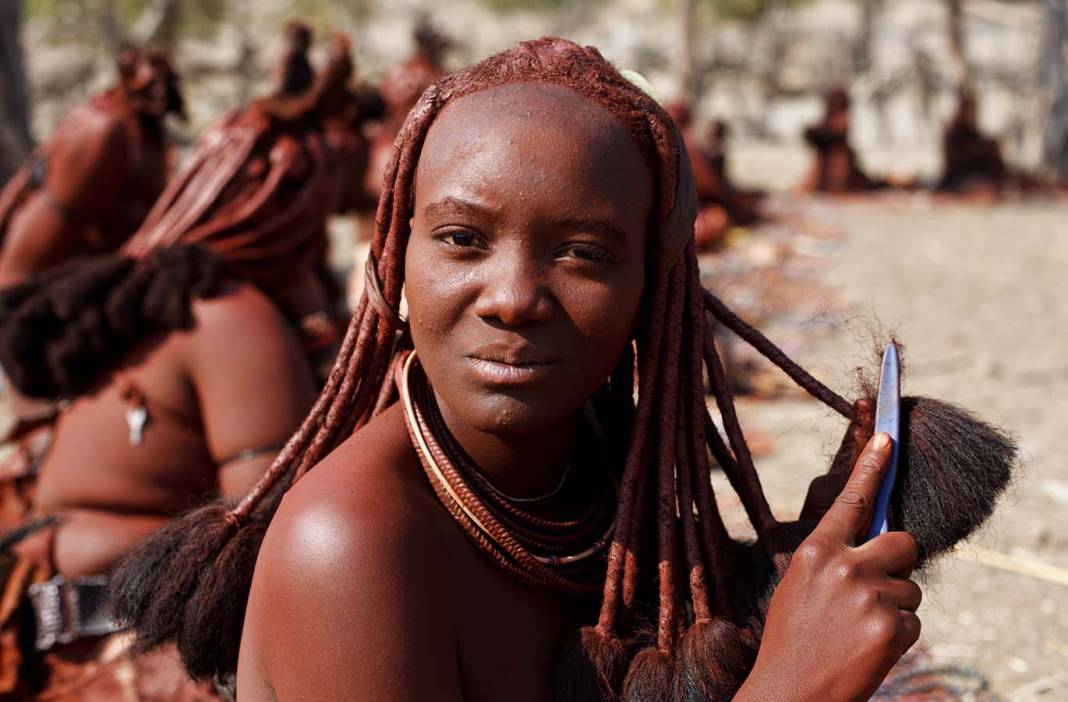 Hamile kalmak isteyen ağacın altına geçsin! İlginç doğum ritüelleriyle Himba kabilesi 2