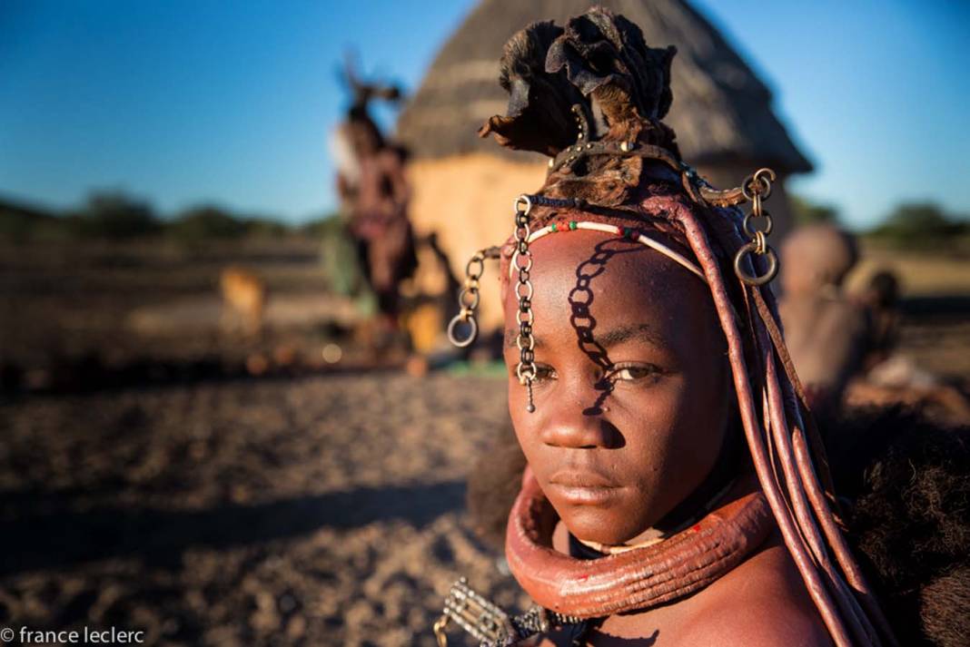 Hamile kalmak isteyen ağacın altına geçsin! İlginç doğum ritüelleriyle Himba kabilesi 5