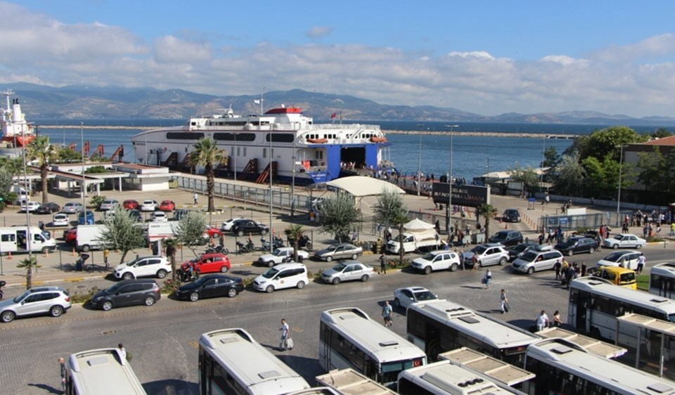 Kurban Bayramı yoğunluğu trafikte başladı! İşte ülke geneli yol durumu raporu... 10