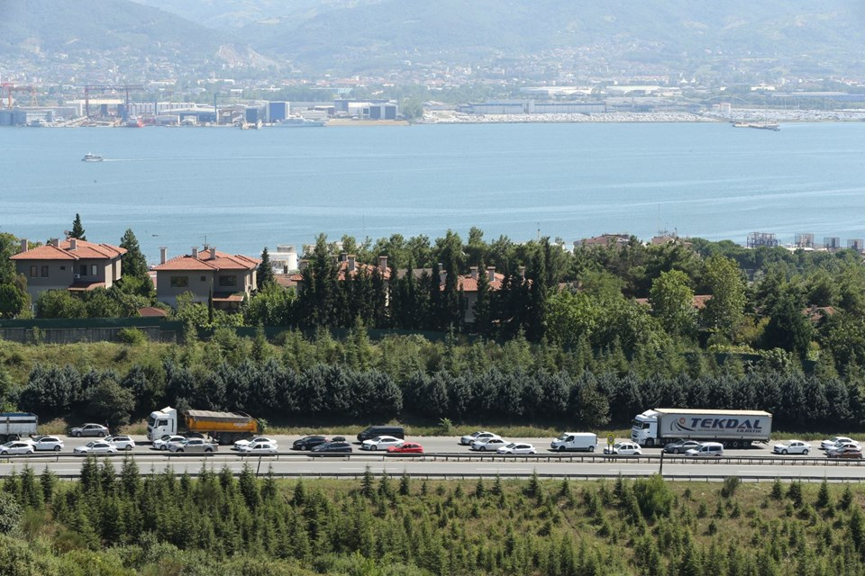 Kurban Bayramı yoğunluğu trafikte başladı! İşte ülke geneli yol durumu raporu... 5