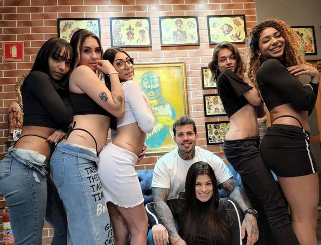 Sekiz tane karısı var! Tüm eşleriyle birlikte yaşayan OnlyFans modeli, "Hepsiyle birlikte olabilmek için..." 3