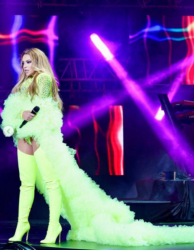 Hadise yine giydikleriyle hadise yarattı! 6