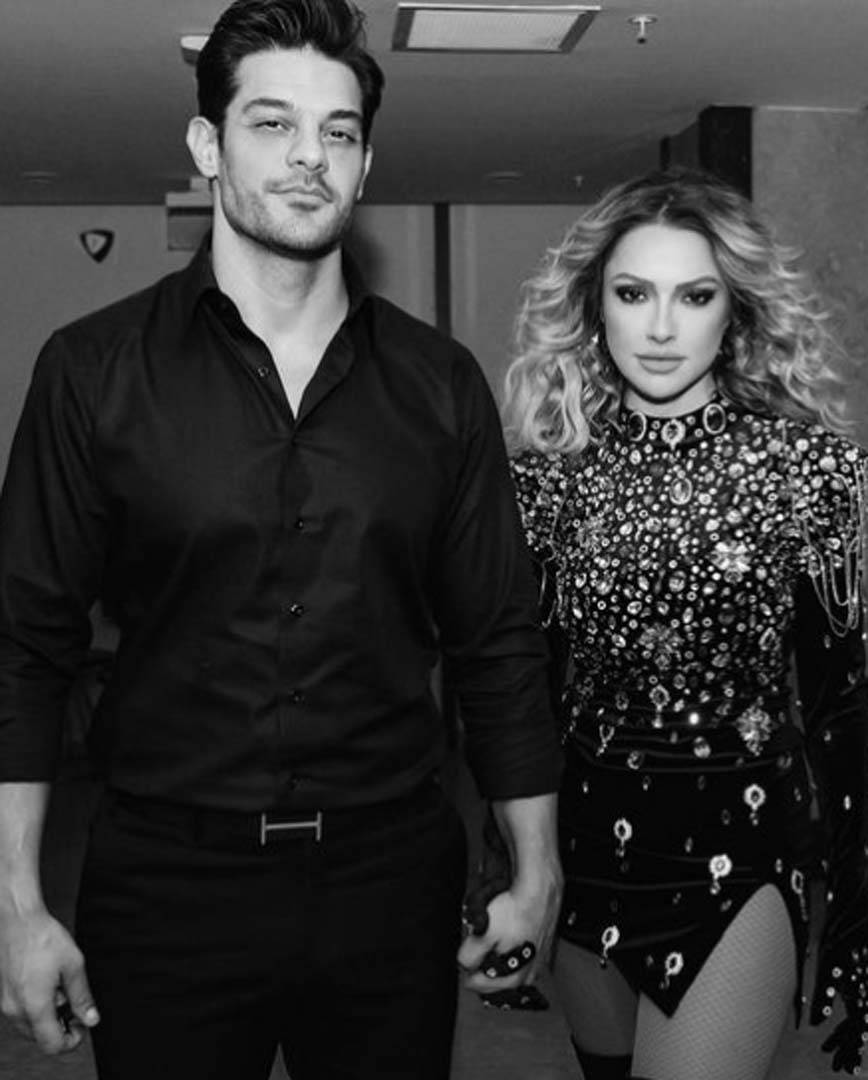 Hadise'nin eşi Mehmet Dinçerler'in başörtü yorumu olay oldu! Tepki göstermeden edemedi! 6