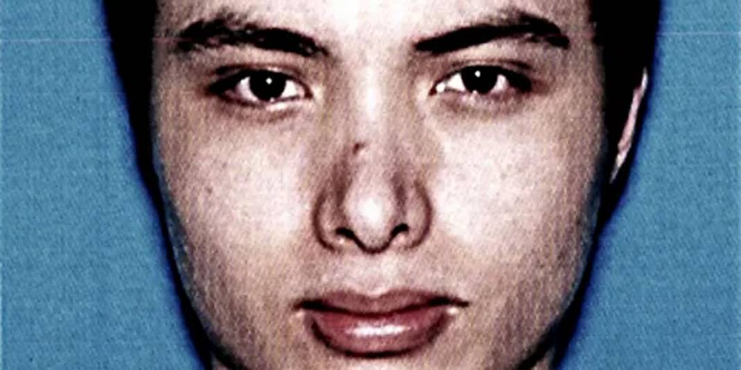 Hiçbir kadın onunla birlikte olmadığı için katliam planlayıp 6 kişiyi öldüren 22 yaşındaki Elliot Rodger'ın dünyaya öfke dolu hikayesi... 15