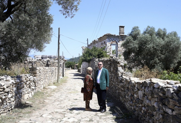 Cumhurbaşkanı Erdoğan Stratonikeia Antik Kenti'ni gezdi 2