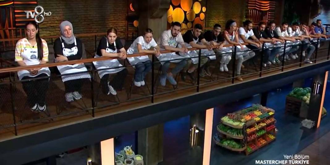 Masterchef Türkiye'de dengeler değişiyor! Mavi takımın kaptanlığı için büyük mücadele: Yarışmacılar soğuk soğuk terledi 3