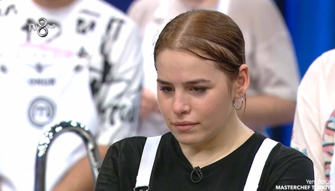 Masterchef Türkiye'de dengeler değişiyor! Mavi takımın kaptanlığı için büyük mücadele: Yarışmacılar soğuk soğuk terledi 8