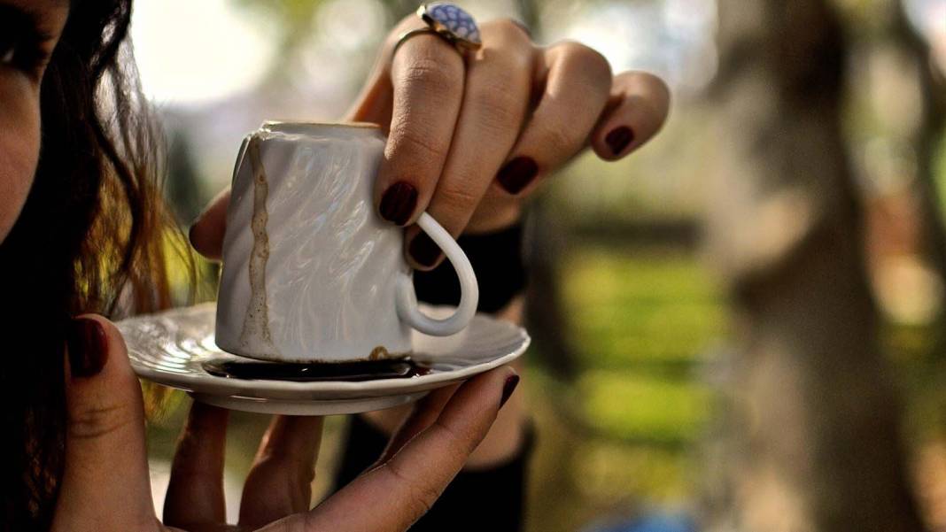 Doğrulukları insana küçük dilini yutturur! Fallarda ve astrolojide söylenenlerin doğru olmasının sebebi: Barnum Etkisi 8