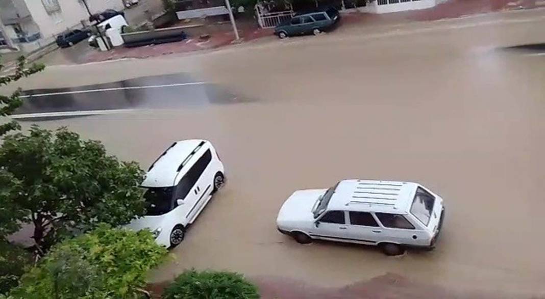 Denizli, hem kışı, hem yazı yaşadı! Merkezefendi de yağmur, Pamukkale'de güneş vardı! 6