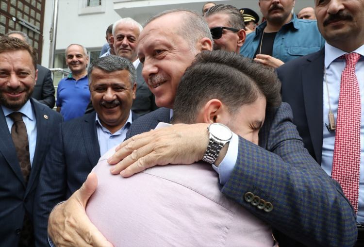 Cumhurbaşkanı Erdoğan'a Trabzon'da sevgi seli 1