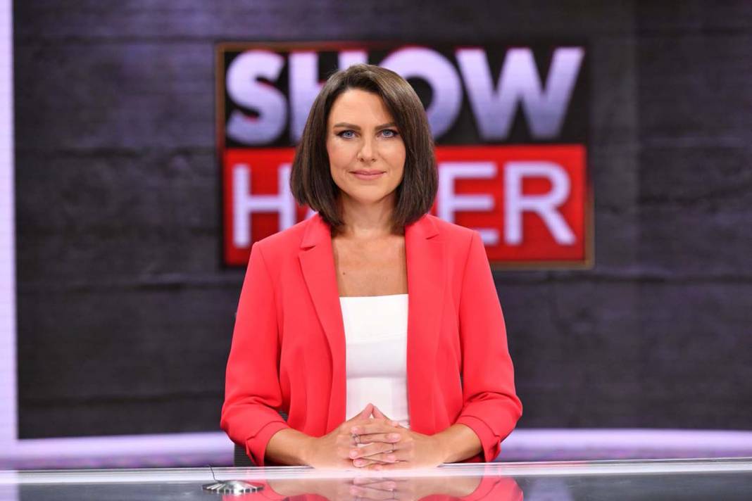 Show TV'nin yargı makinesi spiker Ece Üner'i hiç böyle görmediniz! 3