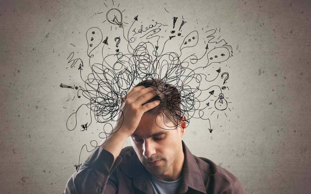 Akla aniden gelip gün boyunca devam ediyor! Bir türlü engel olunmayan şarkı söyleme durumu: Kulak Kurdu 1