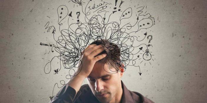 Akla aniden gelip gün boyunca devam ediyor! Bir türlü engel olunmayan şarkı söyleme durumu: Kulak Kurdu