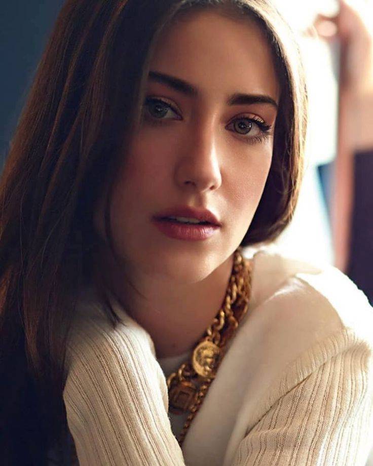 Hazal Kaya, kızının adını Feriha koyacak! Sosyal medya hesabından duyurdu! 8