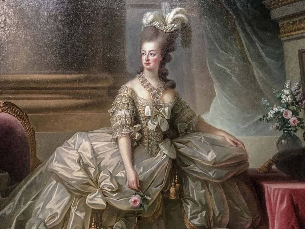 Yaşa bağlı değil, aniden gelişiyor! Saçlarınızın bir anda beyazlamasının bir nedeni var: Marie Antoinette Sendromu 6