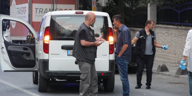 Kanlı infaz! İstanbul'da seyir halindeki otomobili durdurup kurşun yağmuruna tuttular