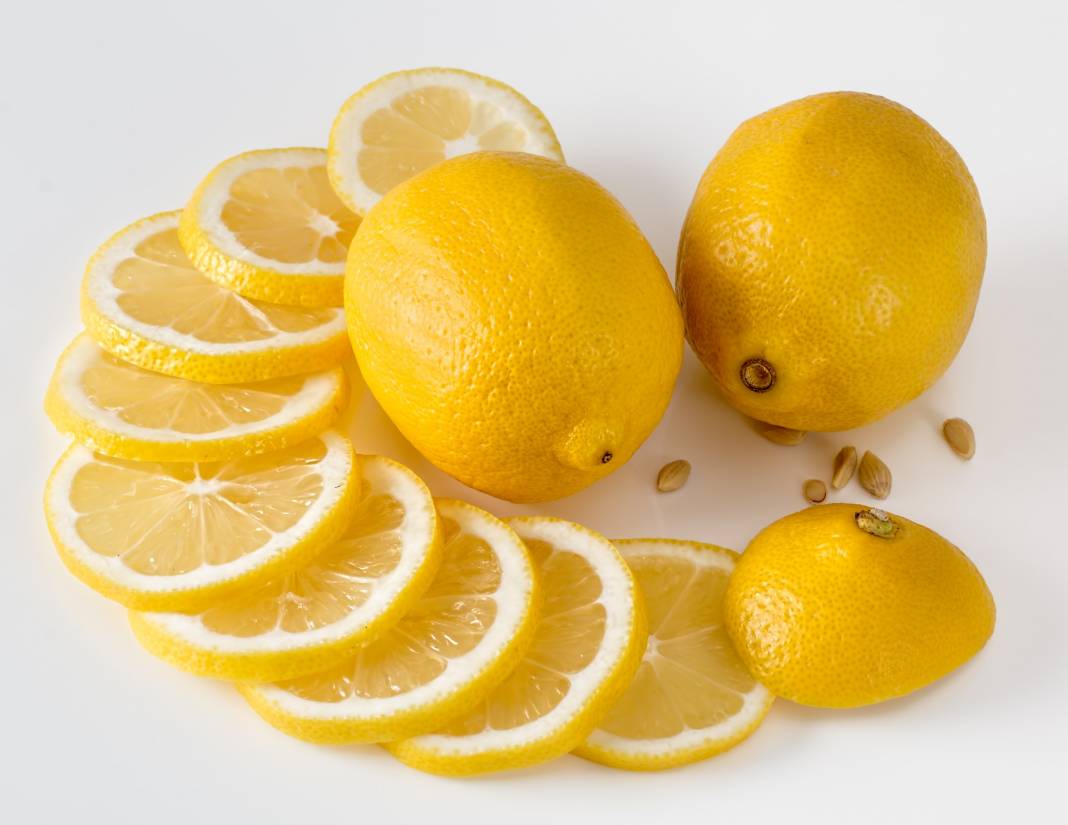 Faydalarını bilmeyen kalmasın! Sapasağlam bir vücudun kilit meyvesi: Limon 3