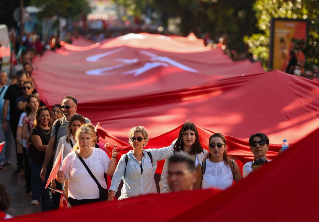 100 yıl önce çiçek açmıştı! İzmir'in düşman işgalinden kurtuluşu coşkuyla kutlanıyor! 6