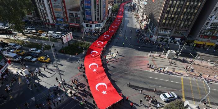 100 yıl önce çiçek açmıştı! İzmir'in düşman işgalinden kurtuluşu coşkuyla kutlanıyor!