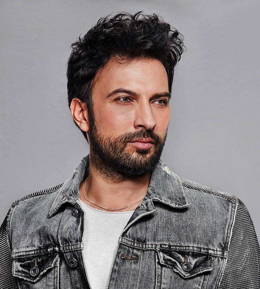 Megastar Tarkan yaş aldıkça demleniyor! İzmir konserine "Kuzu kuzu" dansı damga vurdu! 5