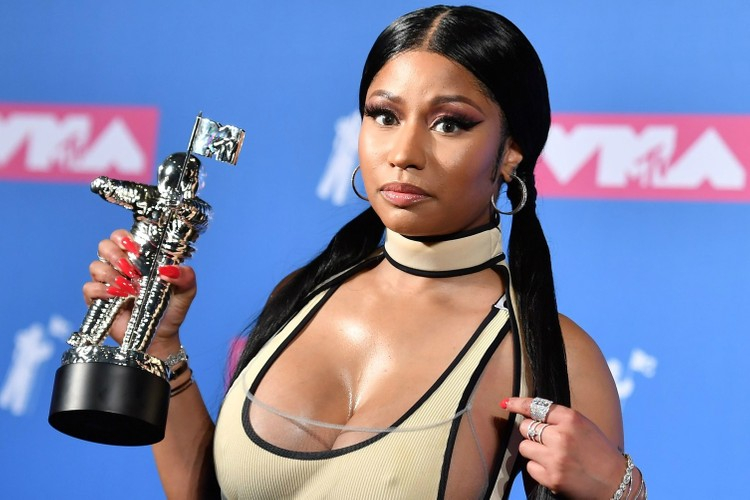 Nicki Minaj emekli oldu 10