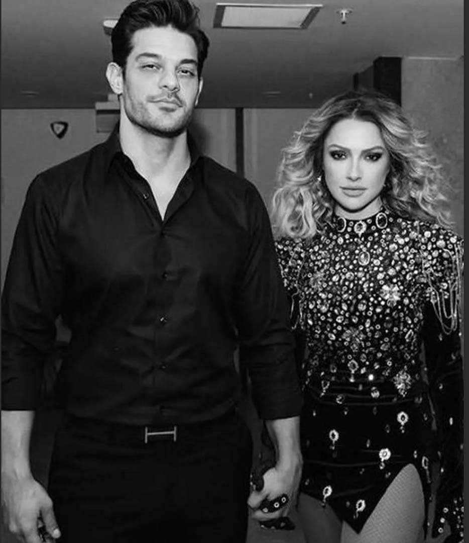 Hadise ve Mehmet Dinçerler evliliğinde flaş karar! Hadise sosyal medya hesabından duyurdu! Boşanıyorlar! 2