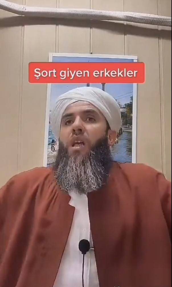 TikTok fenomeni Kenan Hoca şort giyinen erkeklere ağzına geleni saydı! "Nihayet sıra erkeklere gelebildi!" 5