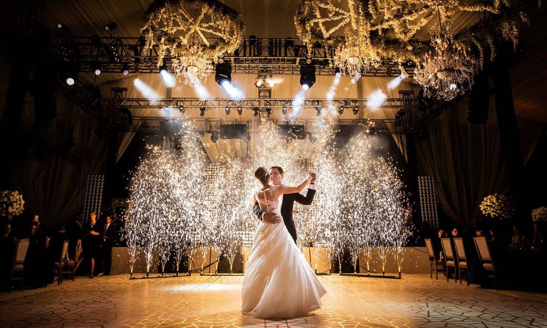 Sifon çekmek, boğulan birini kurtarmak, kurabiye yemek... İşte dünyanın en ilginç yasakları! 5