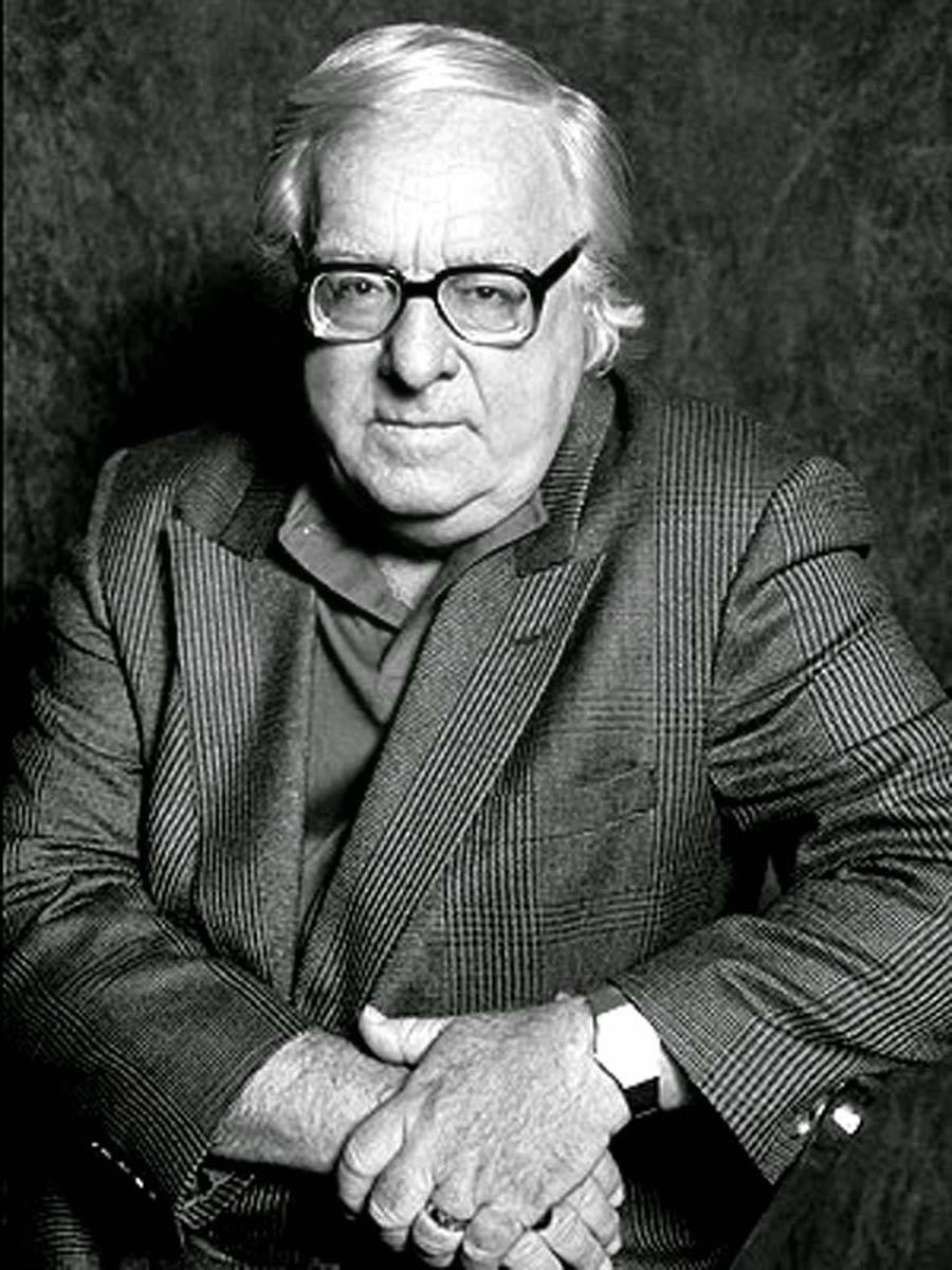 Ray Bradbury'nin, okuyanın hayatını değiştiren muhteşem eseri Fahrenheit 451'den en sevilen alıntılar... 6