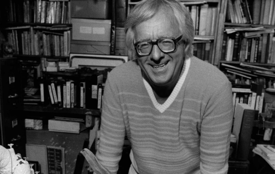 Ray Bradbury'nin, okuyanın hayatını değiştiren muhteşem eseri Fahrenheit 451'den en sevilen alıntılar... 9