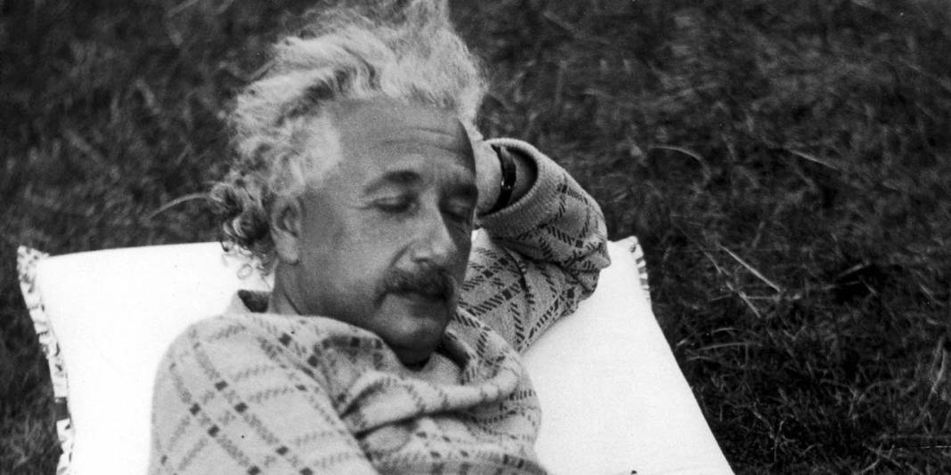 Salvador Dali ve Albert Einstein gibi dahilerin kullandığı, yaratıcılıklarını geliştirdiğine inandıkları uyku yöntemi: Microsleep/Mikro Uyku 1