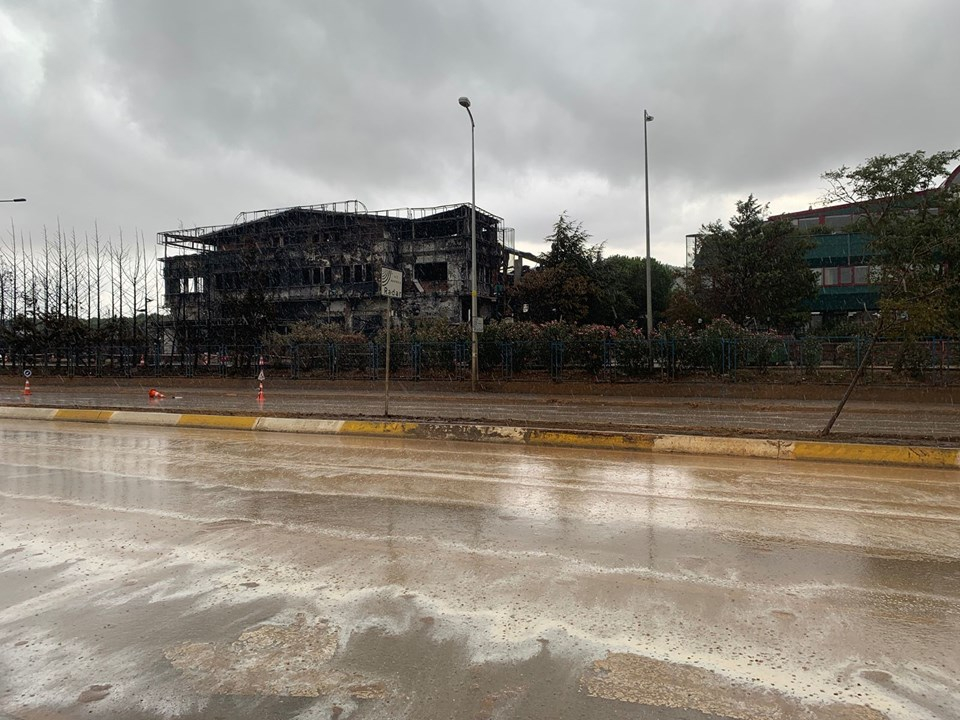 Tuzla'da yanan fabrika çevresinde sarı ve beyaz su tedirginliği! 3