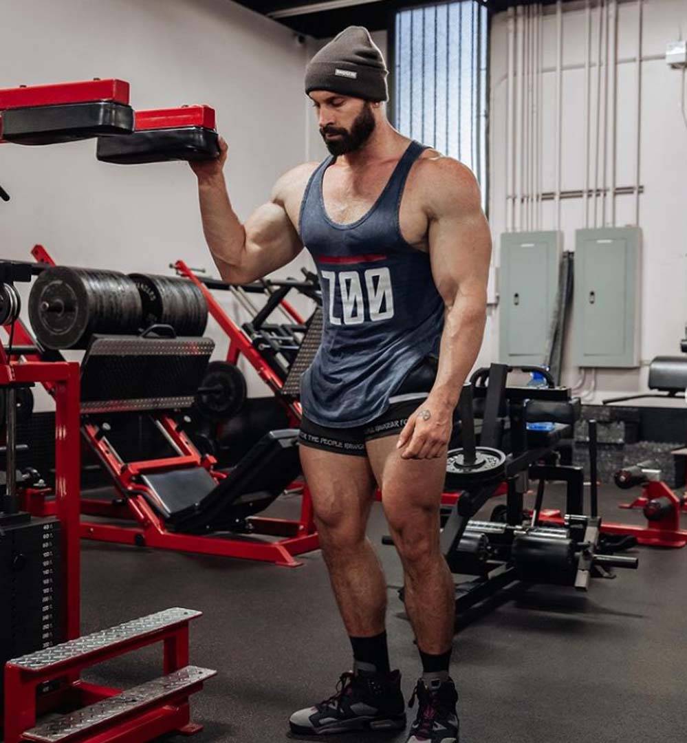 Ünlü spor eğitmeni Bradley Martyn bu defa sınırları fazla zorladı! 3