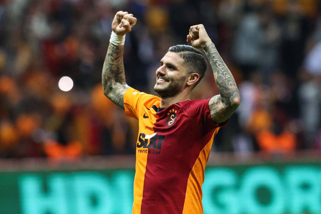 Galatasaray'ın yeni yıldızı Mauro Icardi'den kötü haber! Futbolu bırakacak mı? 1